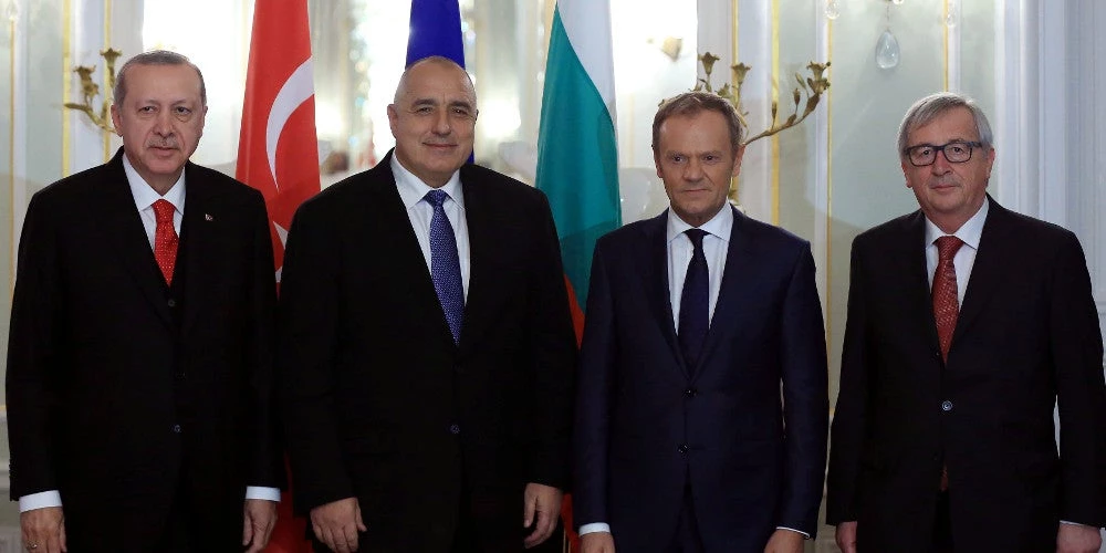 Ερντογάν: «Κόψτε την κριτική, δώστε λεφτά και θα καλυτερέψουν οι σχέσεις» – «O Καμμένος ξέφυγε από τους Τούρκους στρατιώτες» λένε τουρκικά ΜΜΕ